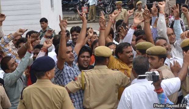 Police Intervention Subdues Clash between Congress &BJP