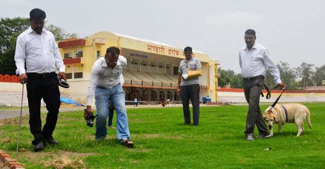Bomb squad inspects Gandhi Ground prior to Independence Day