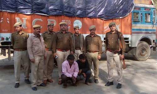 2 arrested with illegal liquor worth Rs.22 Lakh