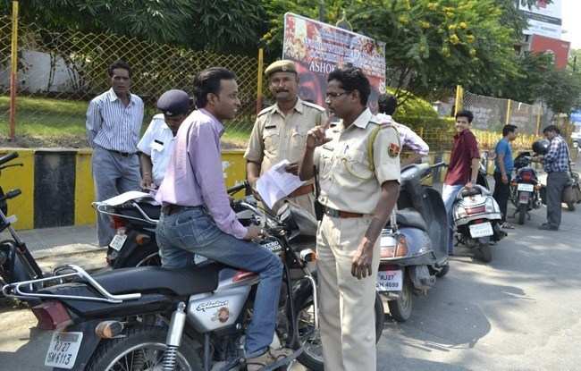 First appeal and then Fine; Traffic Cops start Campaign to improve Road Traffic