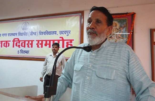 Chipko Movement fame Chandi Prasad addresses Vidyapeeth Students