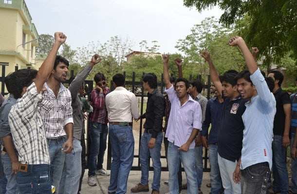 MPUAT Students protest for change in Examination rules