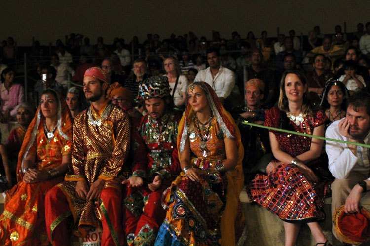 Foreign Couple dress the Rajasthani way on 2nd day of Mewar Festival