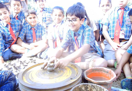 One day pottery workshop held at SMPS