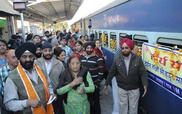 Udaipur Sikh Pilgrims proceed to Nanded