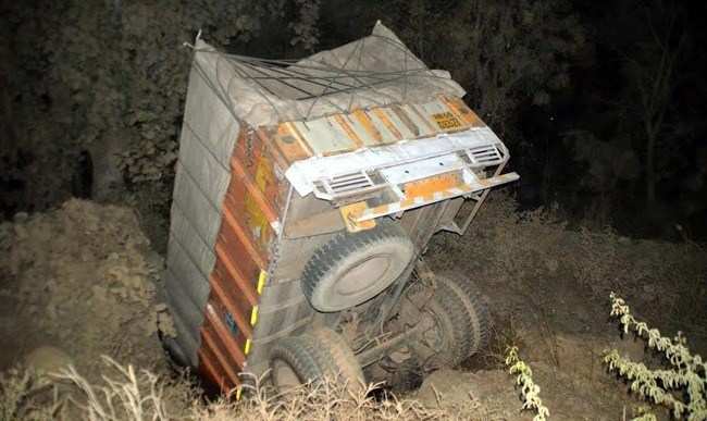 Driver dies as Truck falls into open gorge at Balicha