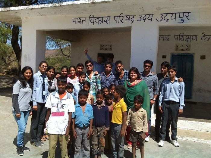 Advent Haat Teaches Social Responsibility to MBA Students