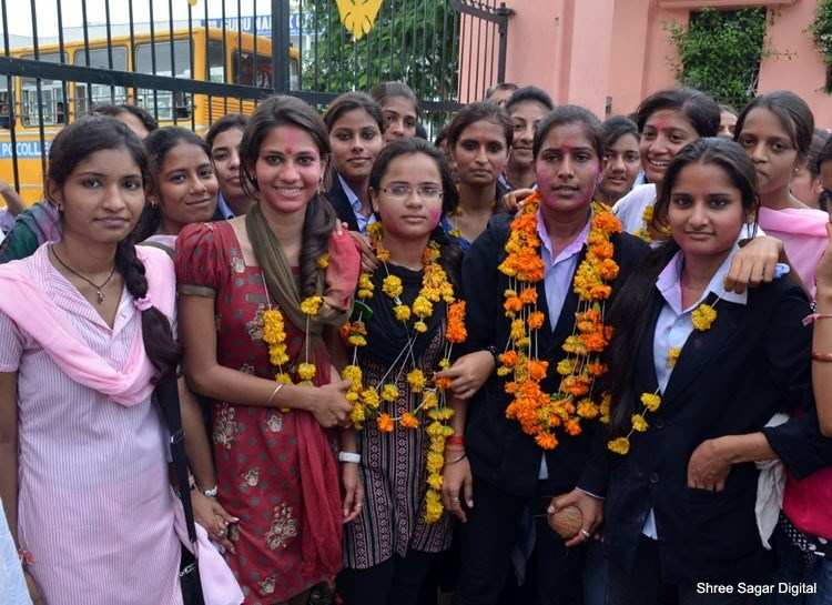 Gurunanak Girls carry out Victory Rally