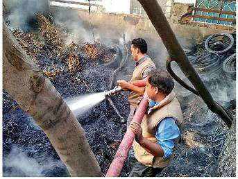 Fire in tyre scrap godown during daytime