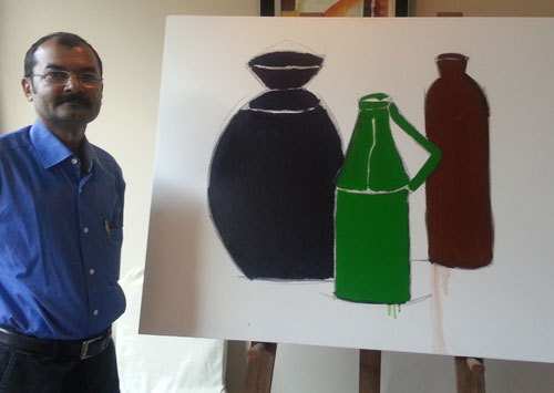 Artists prepare for National Level Exhibition at Hotel Radisson