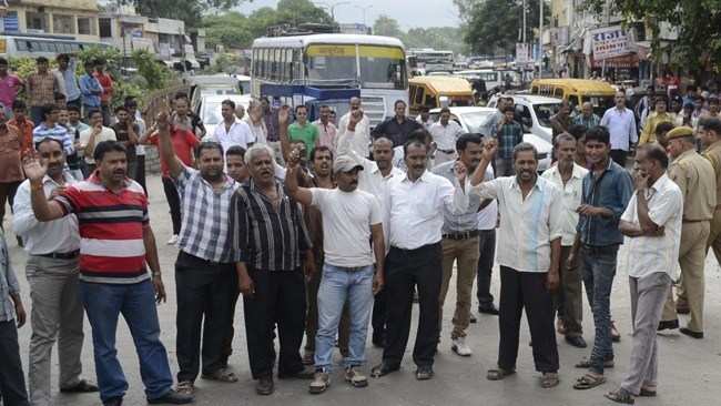 Udiapol Shopkeepers Protest over 'Bad' road