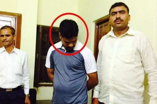Police officer arrested with Rs.25000 bribe