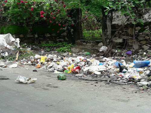 Smart City v/s Dirty Colonies – Administration needs to check on priorities