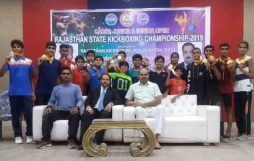 उदयपुर जिला किक बॉक्सिंग टीम ने झटके 28 पदक