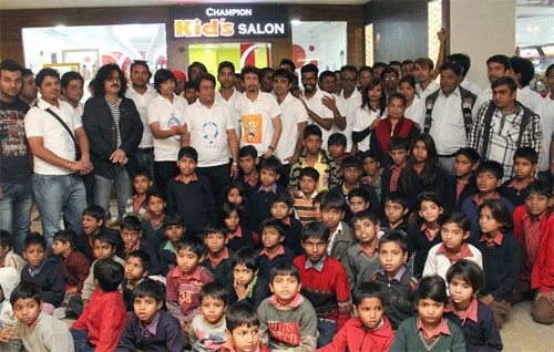 Champion Kids’ Salon sets record of giving haircut to 150 kids in 80 Mins