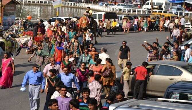 Udaipur overflowed by Tourists