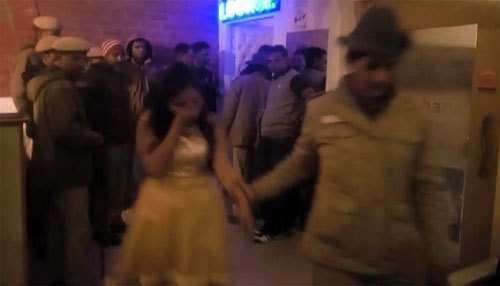 Police raid party in restaurant, arrest 45 girls and boys