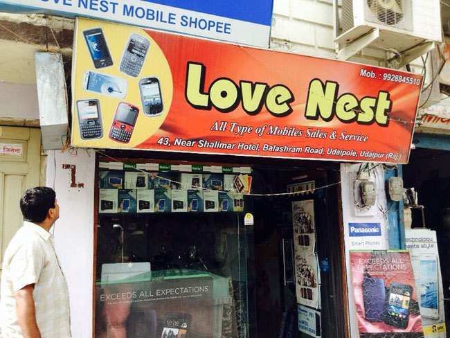 Over 50 mobile phones stolen from a shop at Surajpol