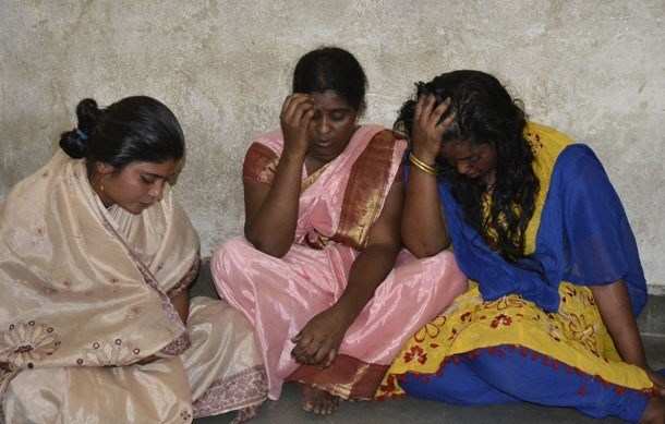 Chain Snatching Failed – 4 Women Arrested