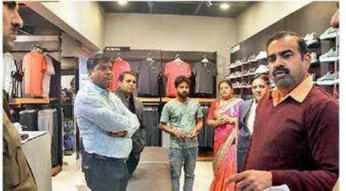 Showroom robbed and ransacked in Ashok Nagar