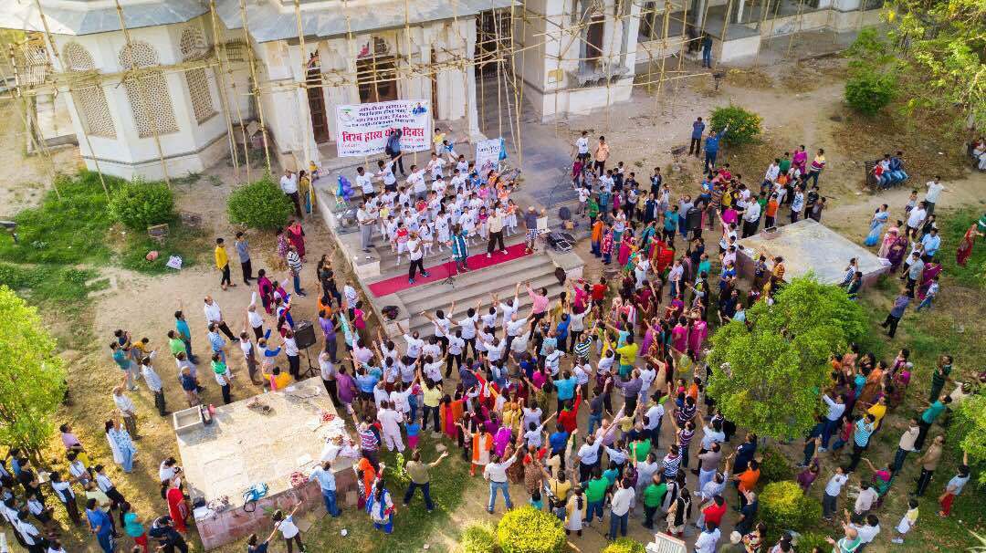 World laughter yoga day celebrated in Udaipur