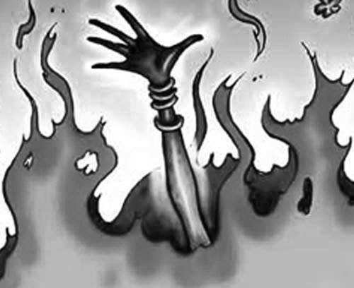 Woman commits suicide by setting herself on fire