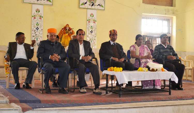 Fateh High School Awards Meritorious Students