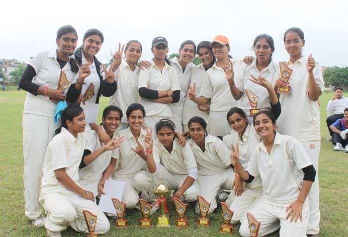 B.N Girls win Inter-College Cricket