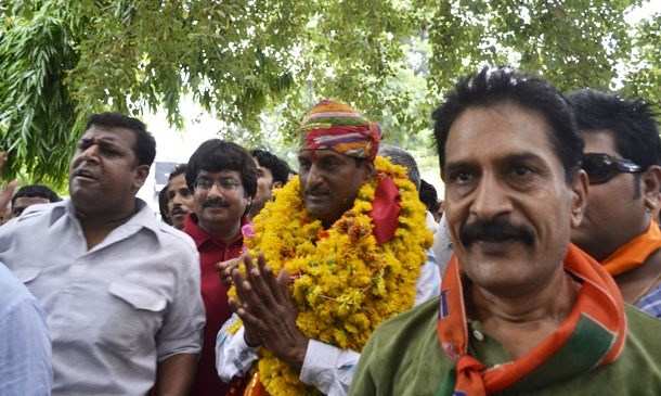 Congress, BJP candidates fill up the nomination for Ward no. 2