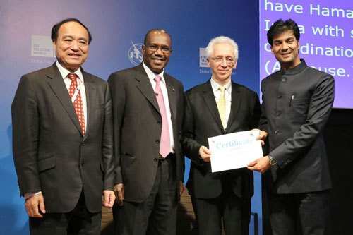 Hemant Purohit receives Young Innovators Competition Award ’14