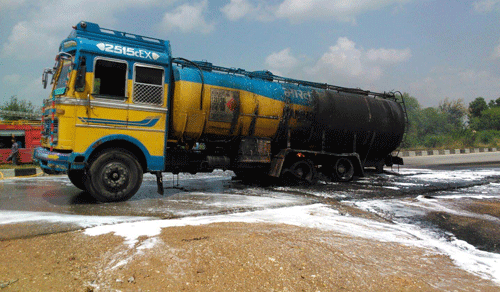 Fuel Tanker catches fire at Udaipur-Chittor Highway
