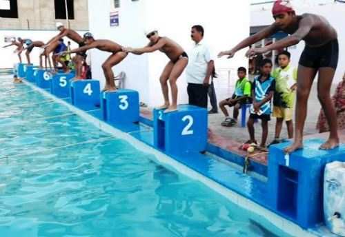 दायजी जोध सिंह चौहान तैराकी प्रतियोगिता: छाये रहे जुड़वा भाई – बहन चिन्मय और चार्वी