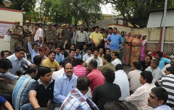 Bar Association Demands Rs 10 Lac for death of Udaipur Advocate