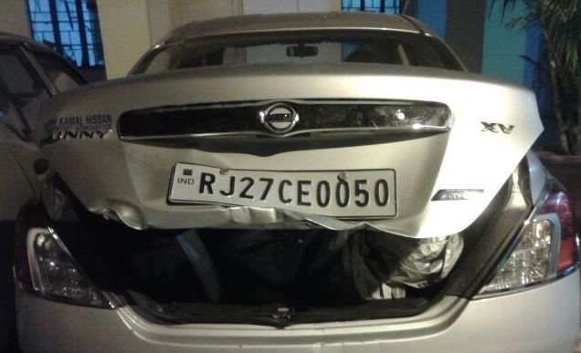 Rs.8 Lac stolen from Businessman’s Car
