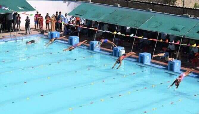 Gaurvi breaks State record for 1500 meters Swimming