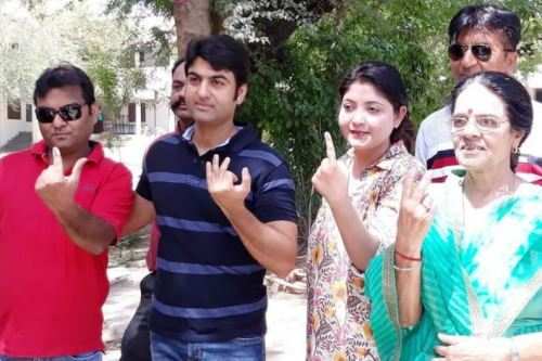 उदयपुर जिले में मतदान की झलकियां