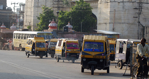 City Buses to replace 1690 tempos between Udaipol and Delhi Gate