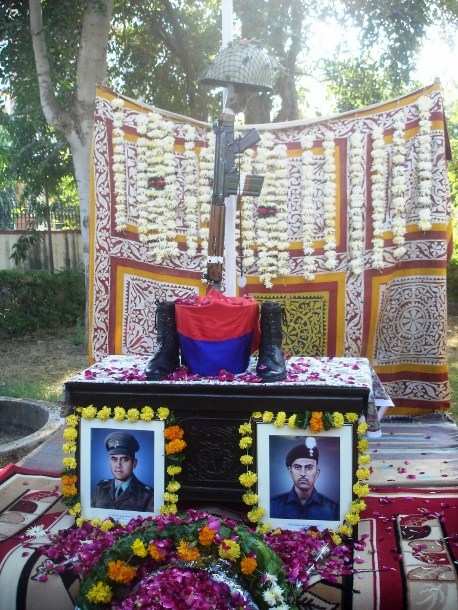 Martyred Soldiers commemorated on Hutatma Day – UMESL, Udaipur