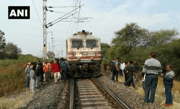 Udaipur-Indore Express engine derails | No injuries