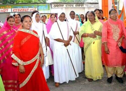 गुरू के सानिध्य से है होती जीवन की काया पलटः नीलाजंनाश्री