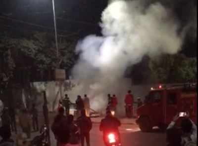 City Samaritans save family from Burning Car at Fatehsagar