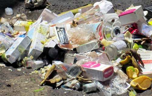 Nigam collects Rs. 1000 fine for waste & construction debris on roads