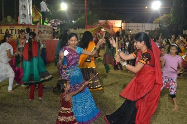 “My Dandiya” to pour gifts and prizes to Best Performers