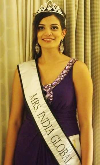 Udaipur's Afsha wins Mrs India Global in USA