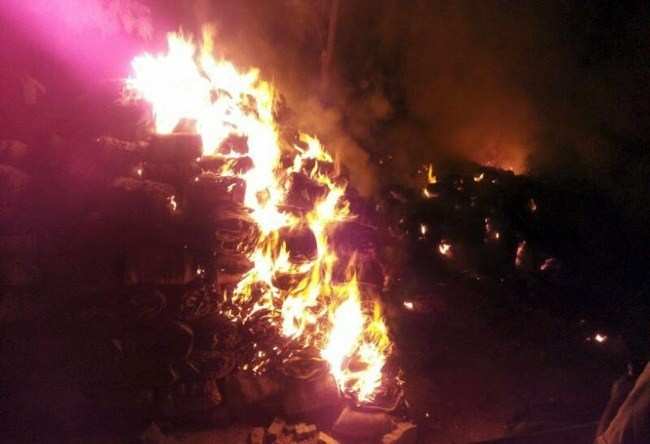 Fire in a ware house at Avri Mata