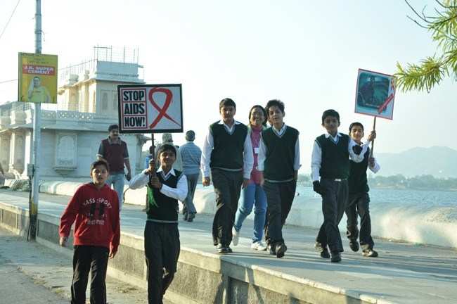 [Photos] Young guns spread awareness through AIDS rally