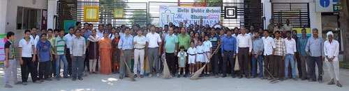 DPS Family Joins Clean India Campaign