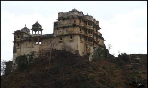Places of Udaipur: Roothi Rani ka mahal