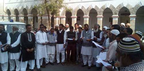 Muslim Community presents Memorandum against compulsion of Surya Namaskar
