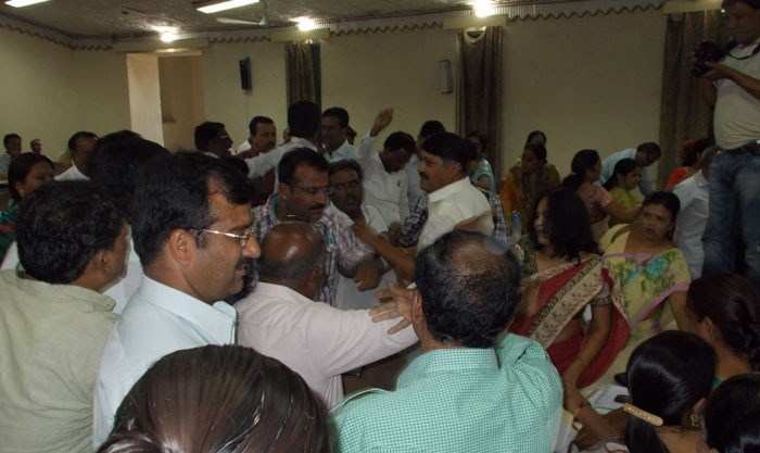 Accusations, Allegations and Scuffle at the Nagar Parishad's Board Meeting
